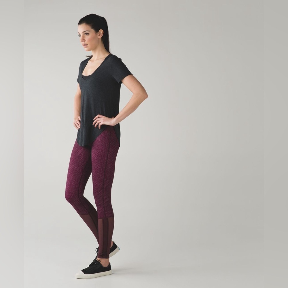 LULULEMON Sweaty Endeavour, Raspberry Bordeaux, 28” (US 4)
